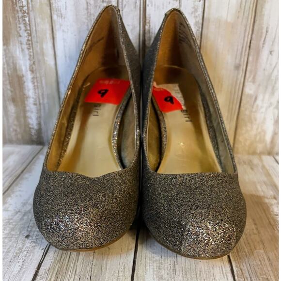 Madden Girl Gold Glitter Pumps Size 9 - Picture 4 of 6